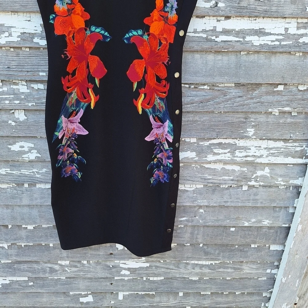 🌟 Bold Elements Cut To Curve Floral Black Dress Size XS Bodycon - Picture 2 of 6